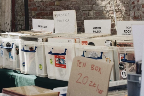 Jak kryzys uderza w winylową społeczność?