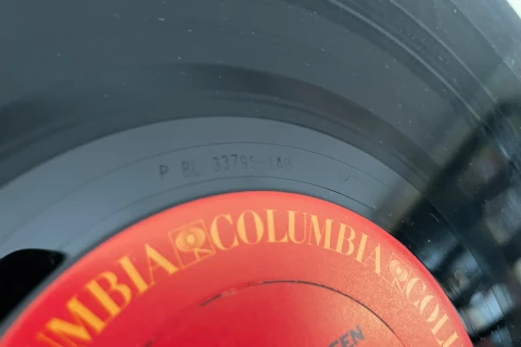 Jak zidentyfikować wydanie płyty winylowej?