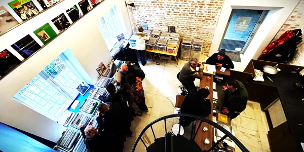 Winylowa Wyprzedaż w Bless Music & Winebar