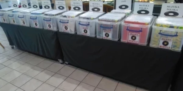 Galeria Handlowa Auchan Zielona Góra Adam Winyle