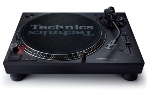 Wakacje z Technicsem: SL-1210MK7 z wkładką Ortofon 2m Red w zestawie