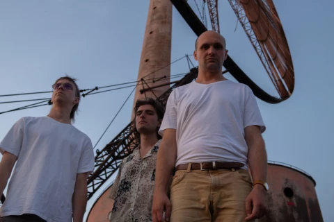 The Süns zapowiadają drugi album singlem „Two Seasons”