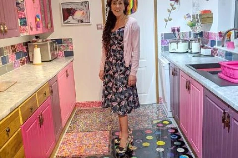 Zdradzona żona wykorzystała winyle byłego męża do remontu kuchni