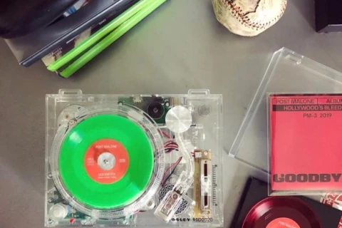 Przezroczysty mini Crosley z okazji RSD 2020